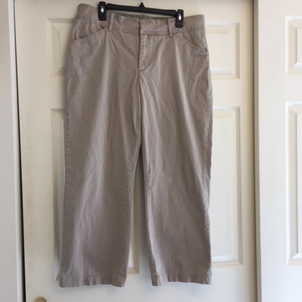 Vintage Lee Natural Fit Straight Pants Just Below The Waist Tan Petite Size 16P
